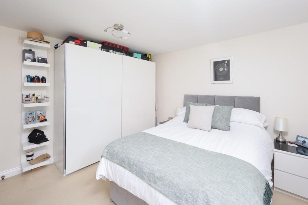 3 Birch Meadow Close bedroom.c.jpg