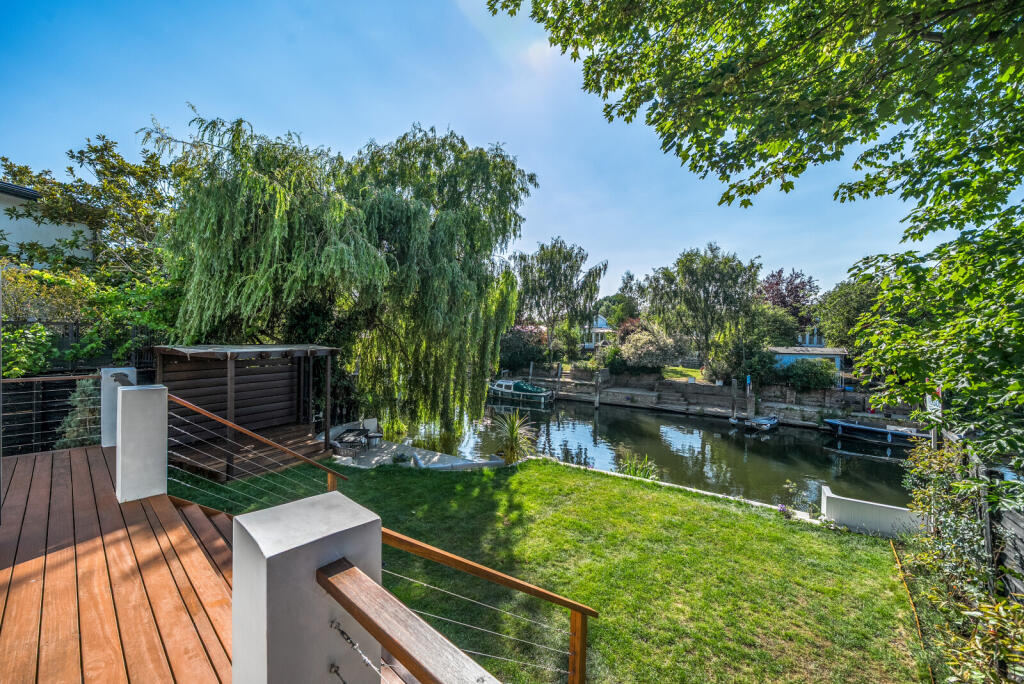 1301111-5-685328b...