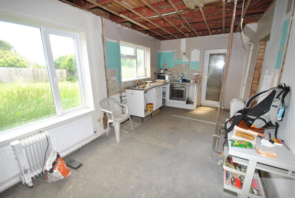 KITCHEN/DINER