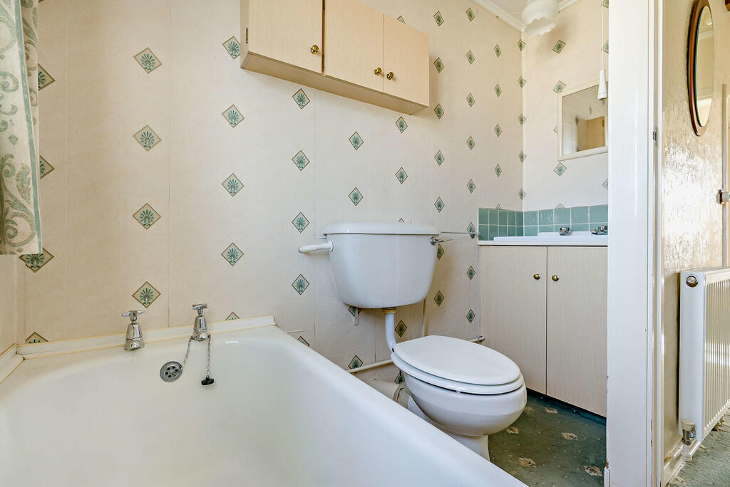 8665843-interior0...