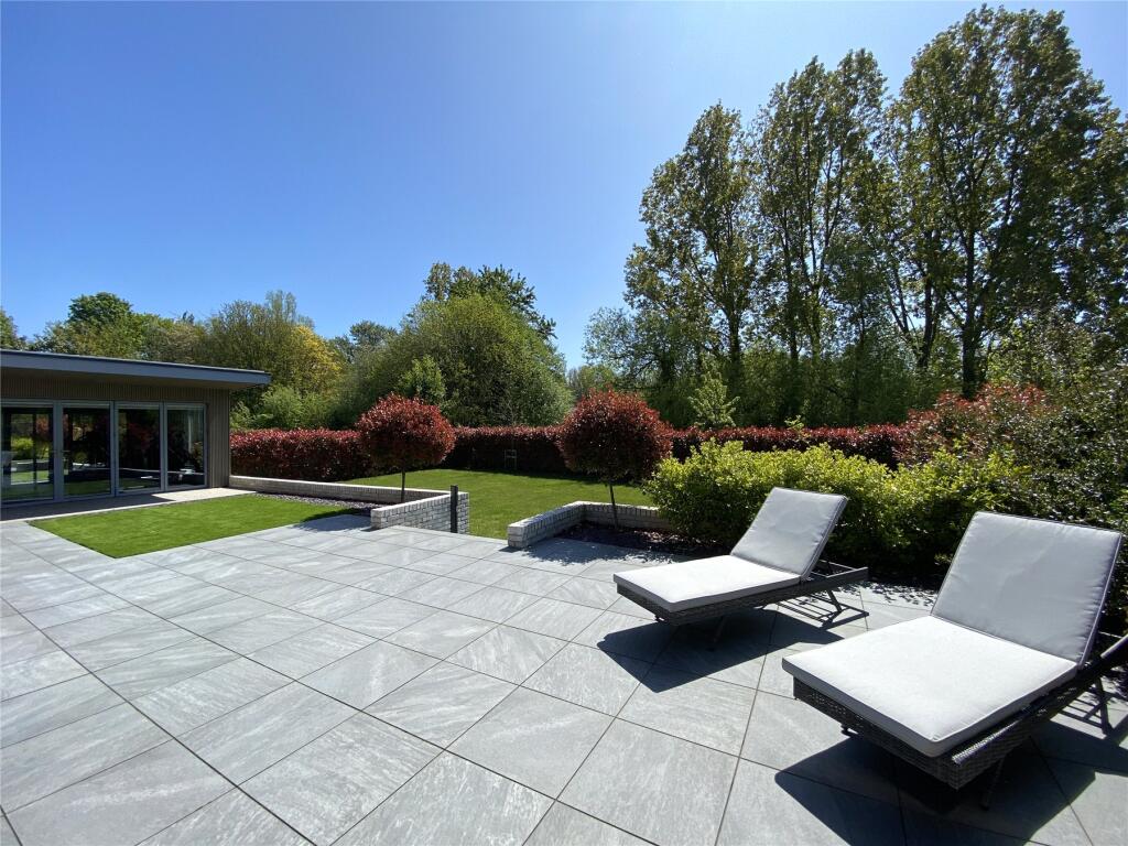 Garden Terrace