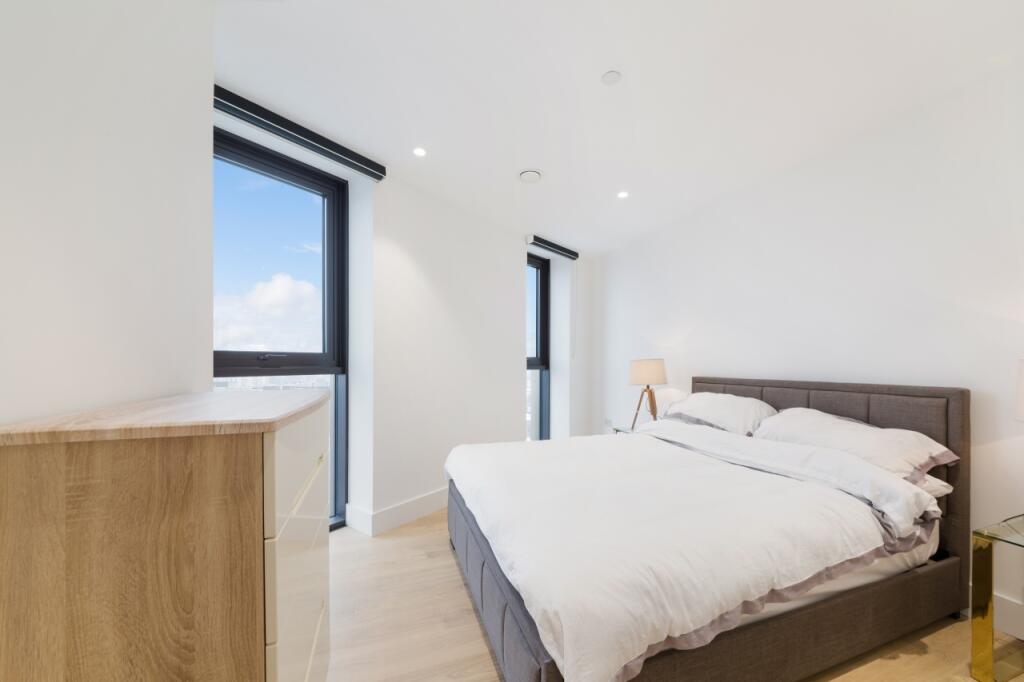 Bedroom FiftySevenEa