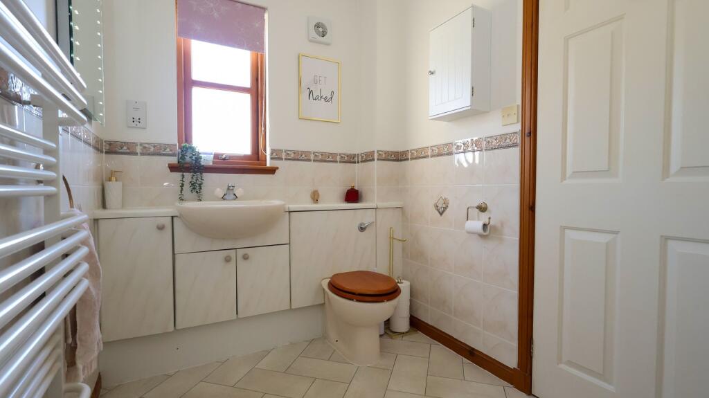 Principal Bedroom En Suite