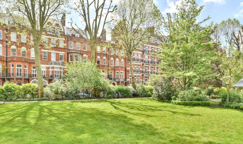 Barkston Gardens, London, SW5