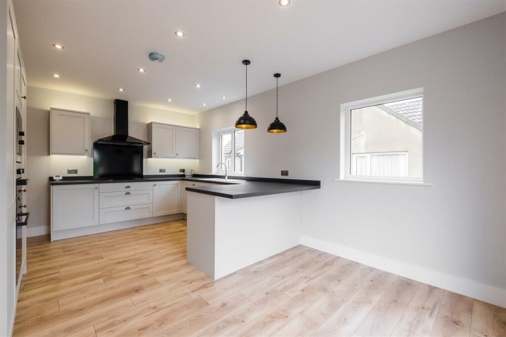Open Plan Kitchen/Dining Room