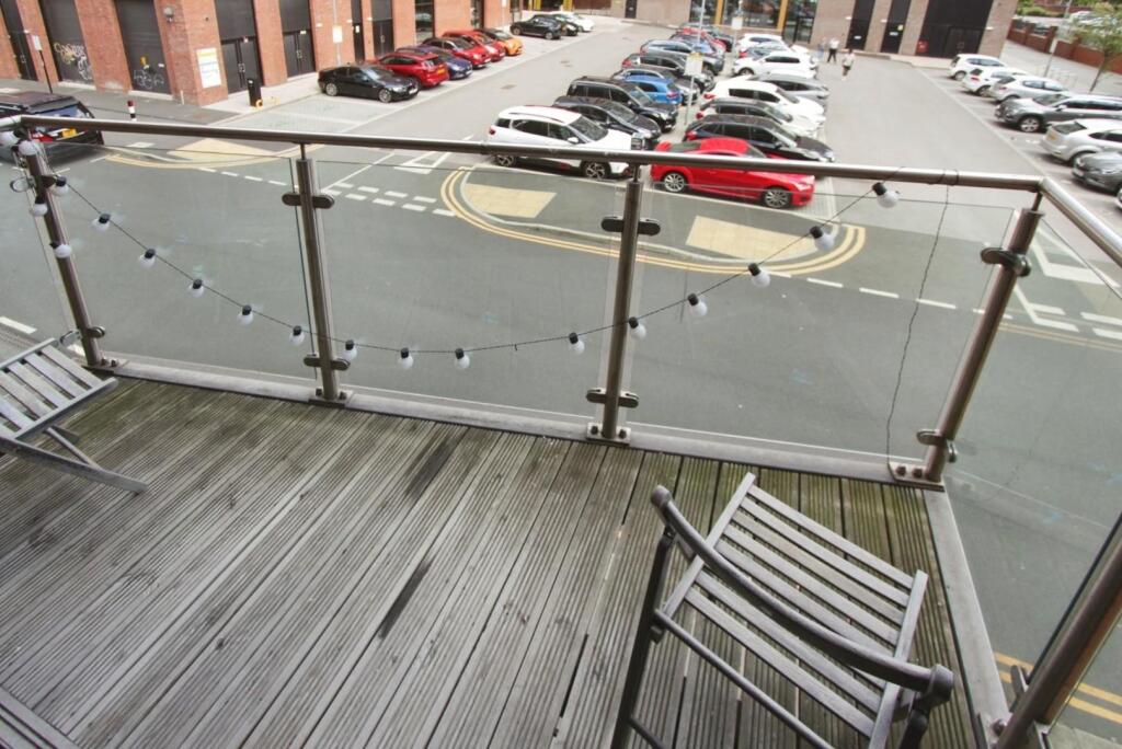 f3f6e92b-Balcony.JPG