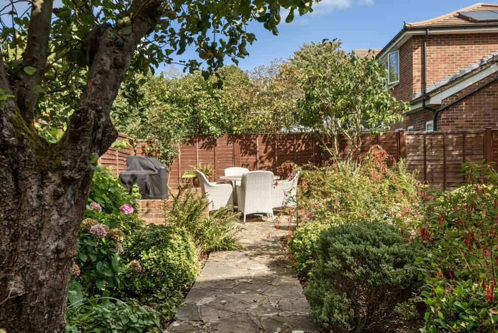 1354704-3-68c8245...