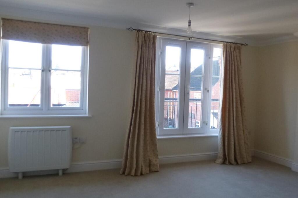 3 Brunel sitting room 1.JPG