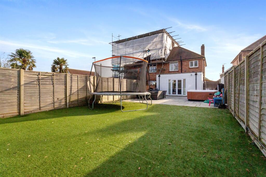 24 Salvington gardens-016.jpg