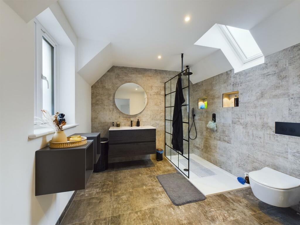 Master en-suite