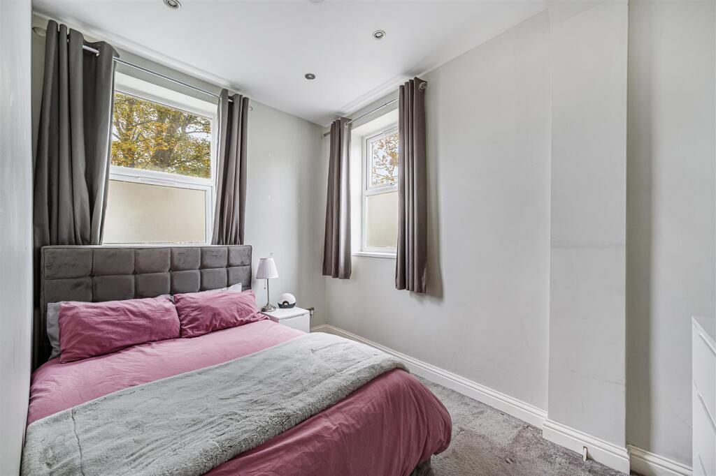 Larden road (10).jpg