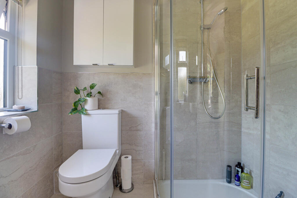 En suite Shower Room