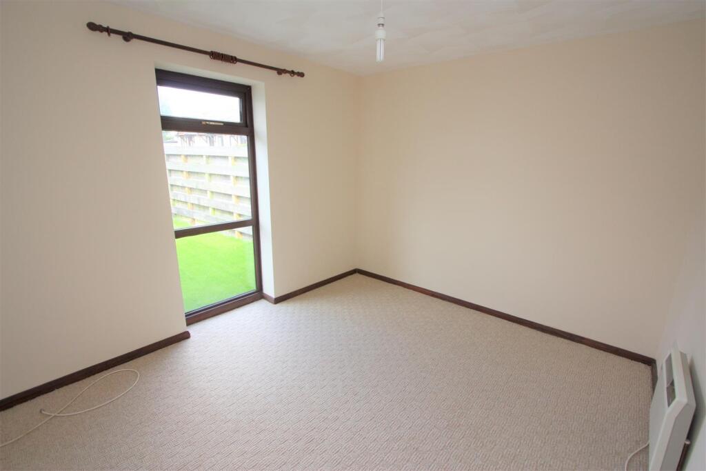 29 Willow Close Bed 1