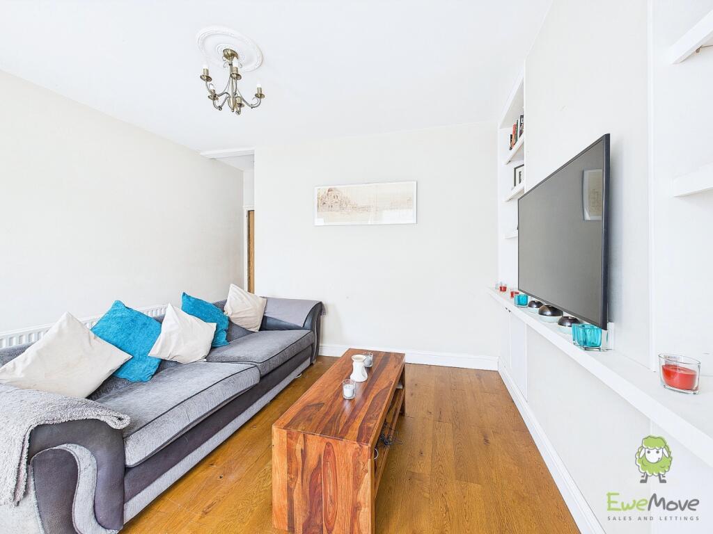 CAM01543G0-PR0121-STILL014