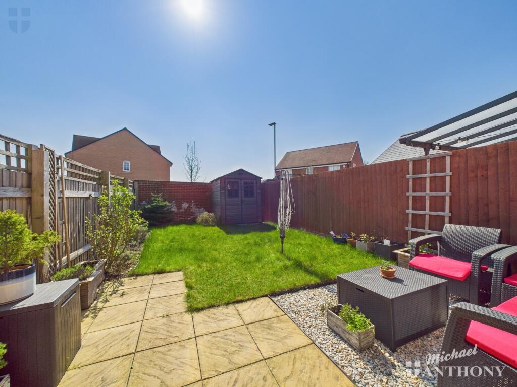 CAM03218G0-PR0594-STILL015