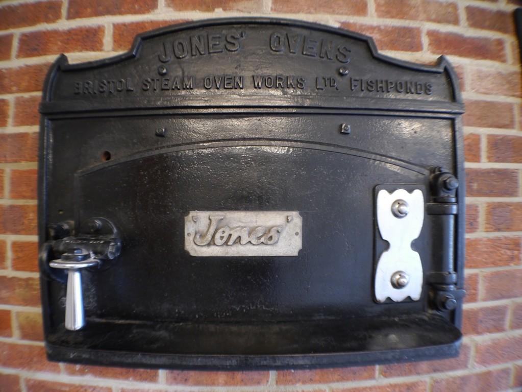 Feature Bread Oven C