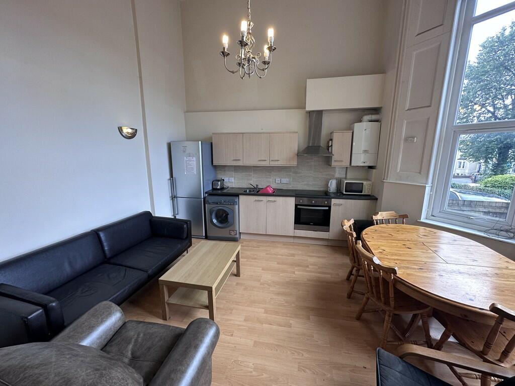 lounge kitchen