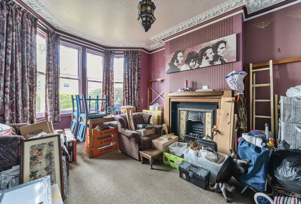 13-68234460e4c2f-...