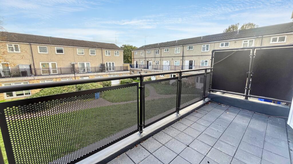 93 Mallard Walk, Sidcup, DA14 6SG