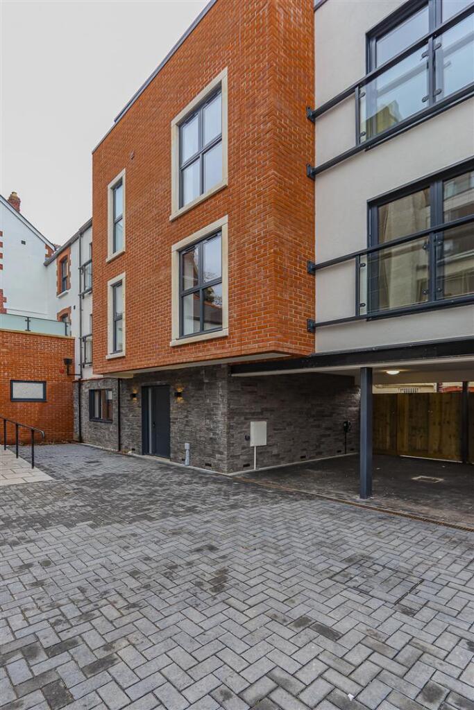 The Hamilton Townhouse 3-28.jpg