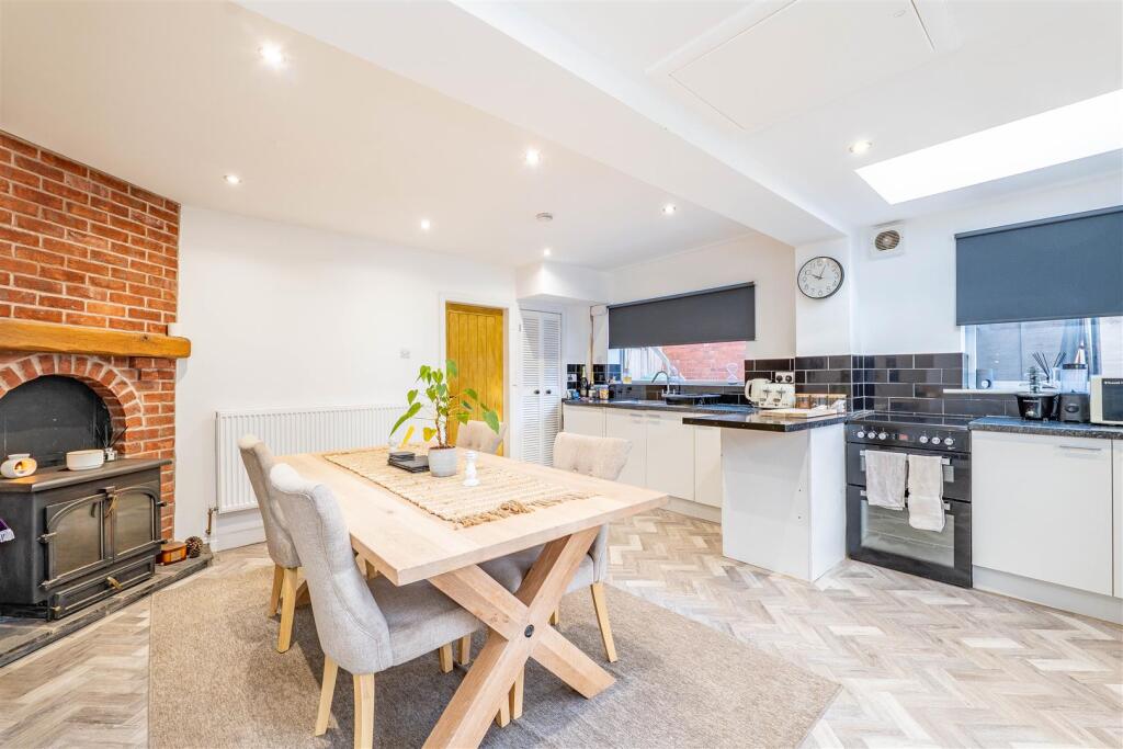 Kitchen/Dining/Sun Room
