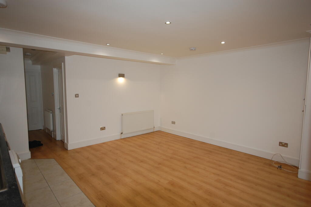 reception room 2.JPG