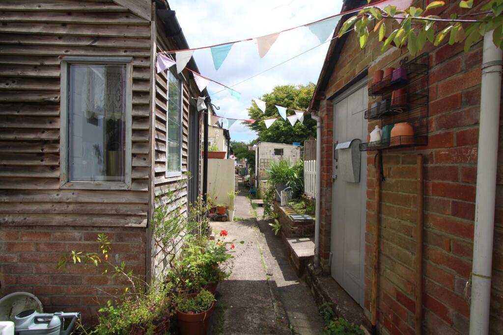 Garden 1.JPG