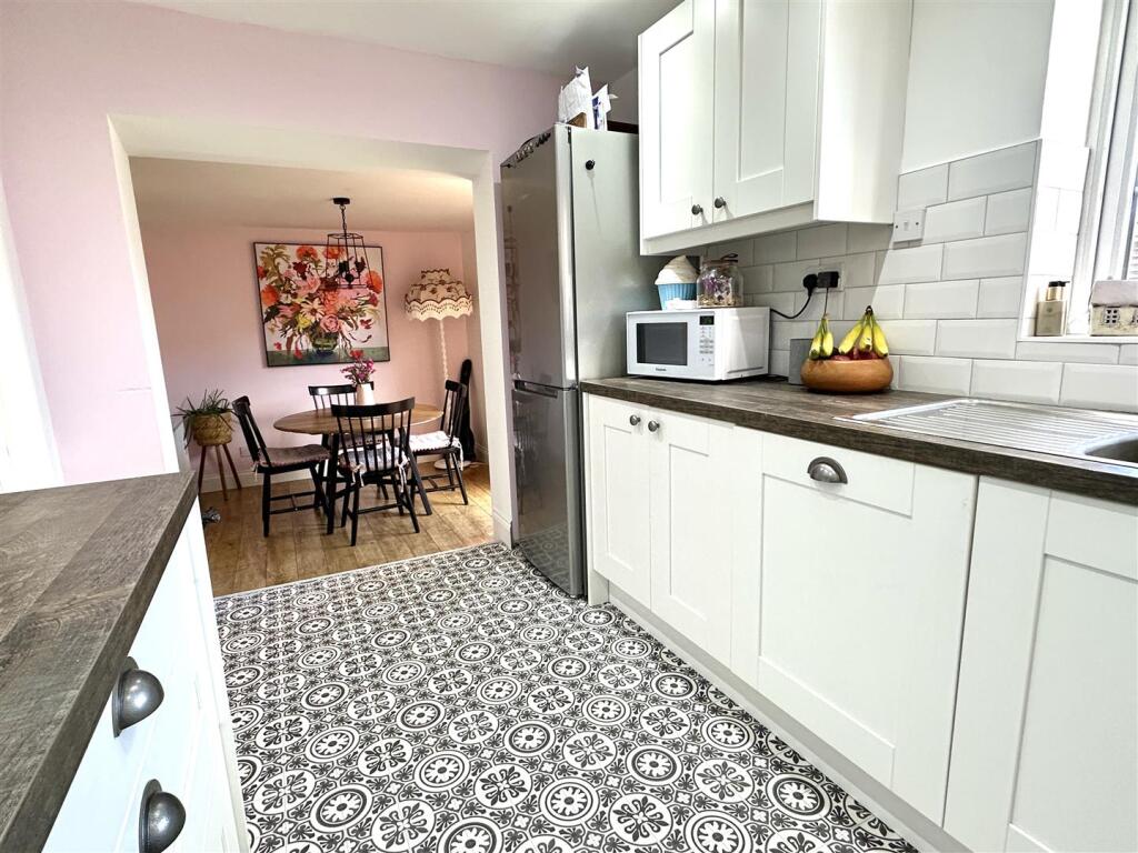 dining/kitchen