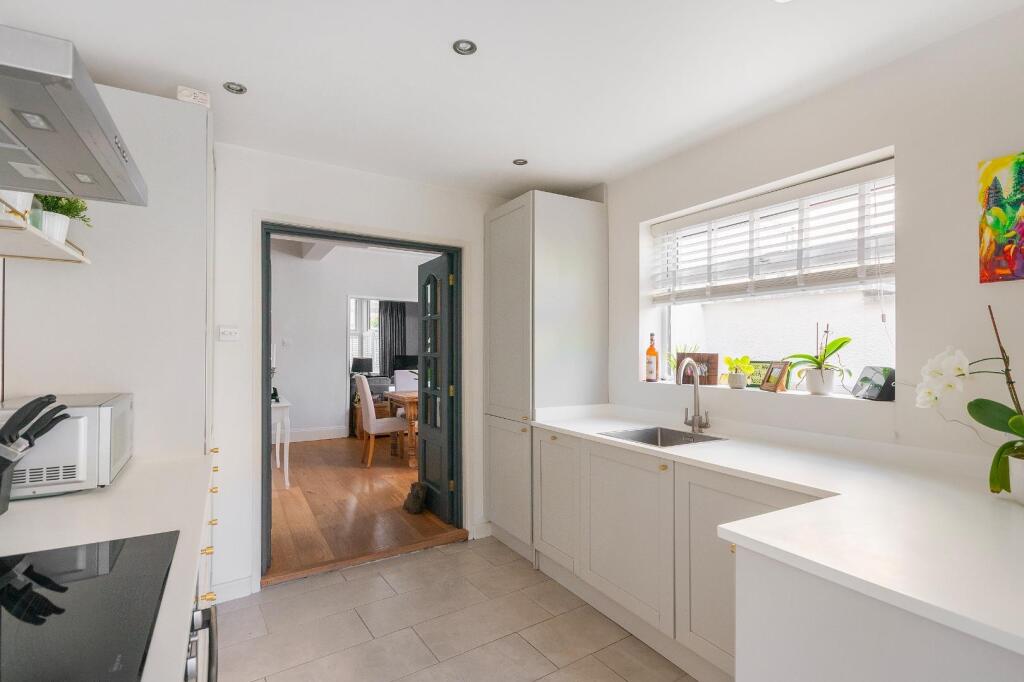 6I5RSE - Kitchen A.jpg