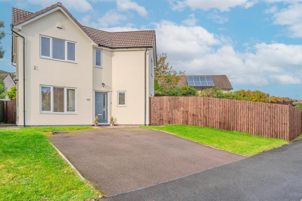 2A Ladyhill Close-2.jpg