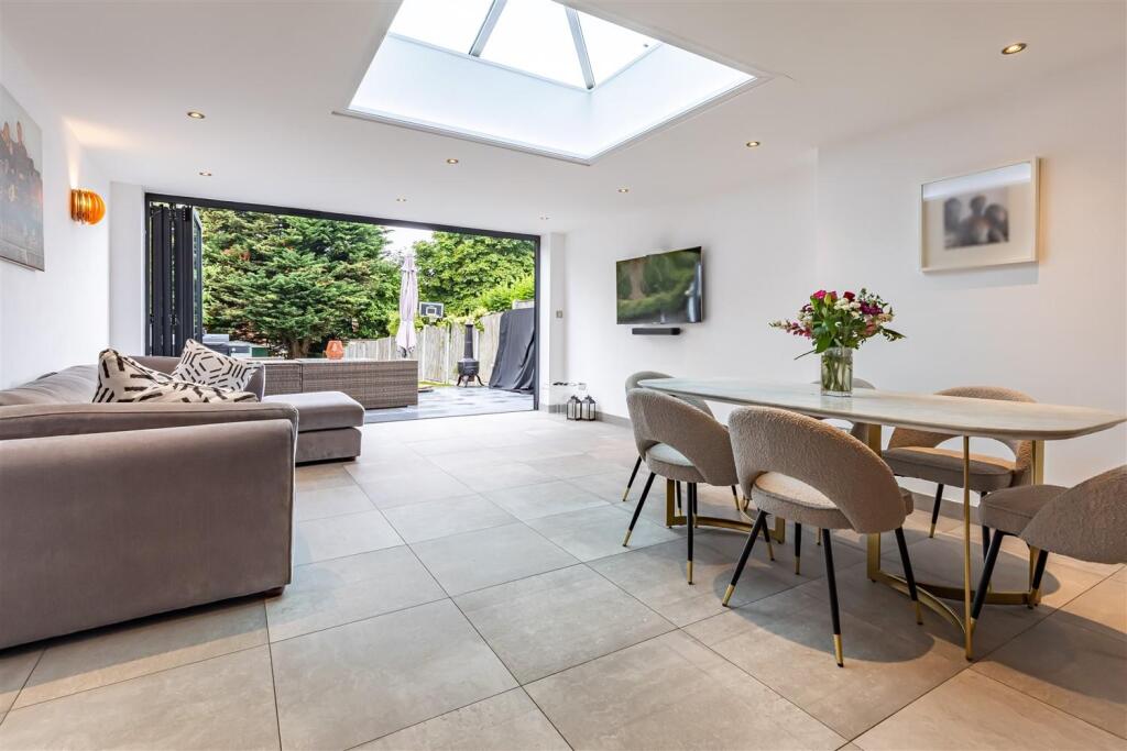 7 Chapel Road    (23).jpg