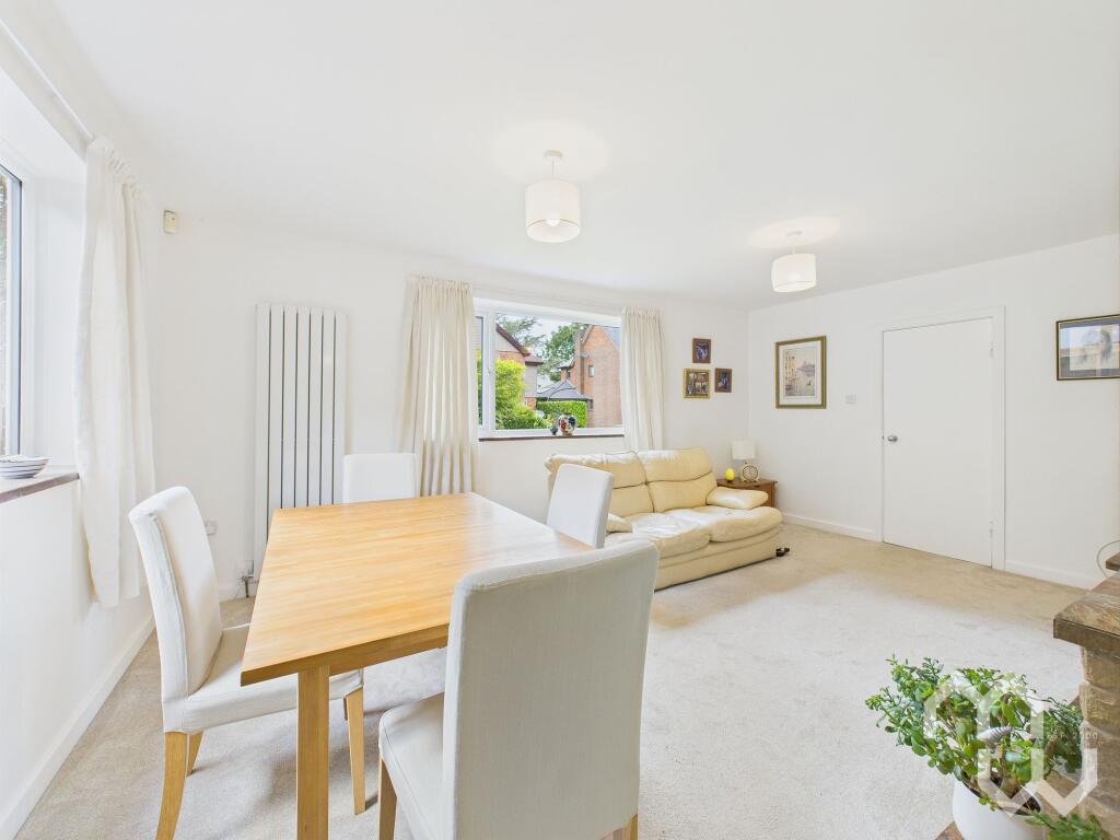 Lounge and Dining Area