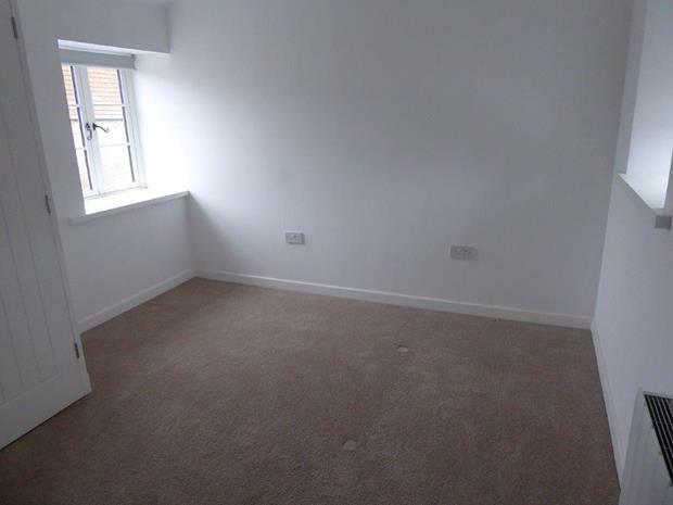 30aHighStreetBedroom1