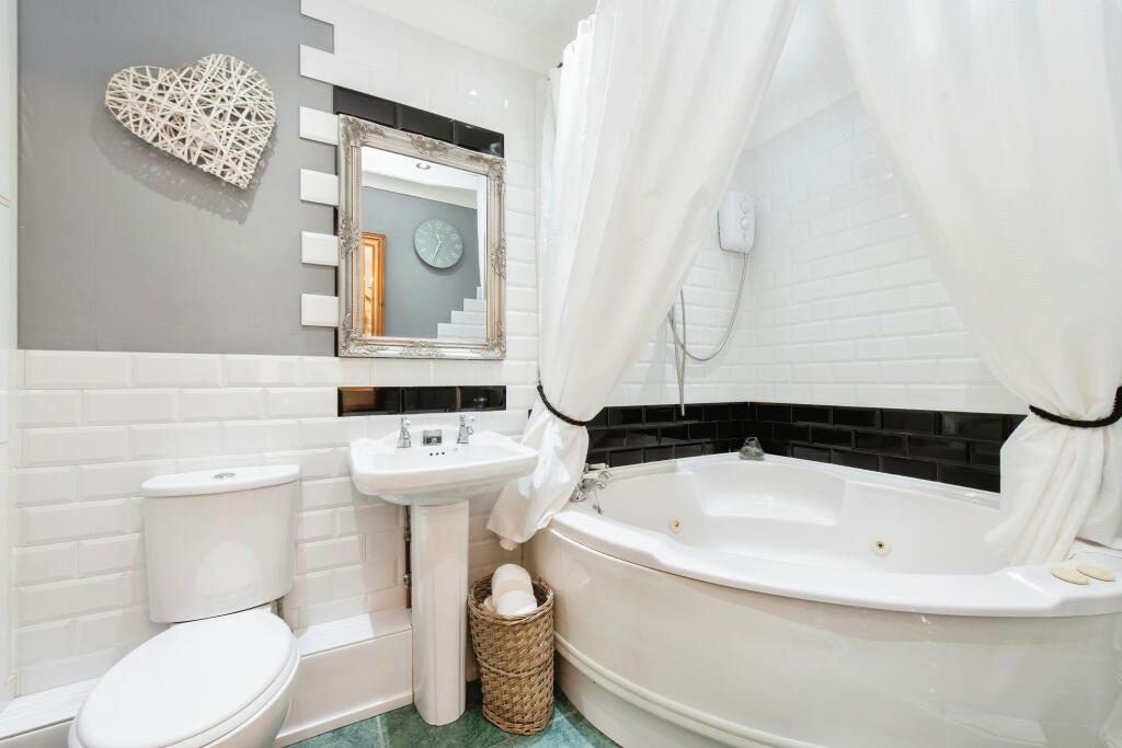 Bathroom W/C