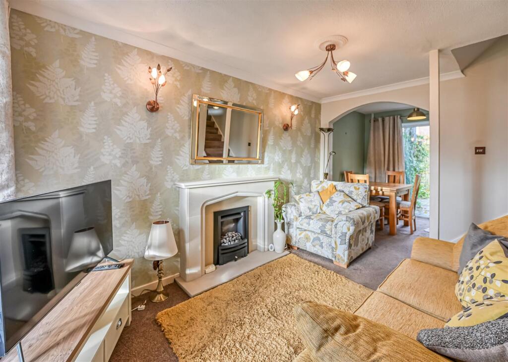 18 Longford Close-9.jpg