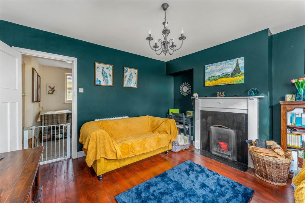 26 Ruscote Avenue, Banbury-4.jpg