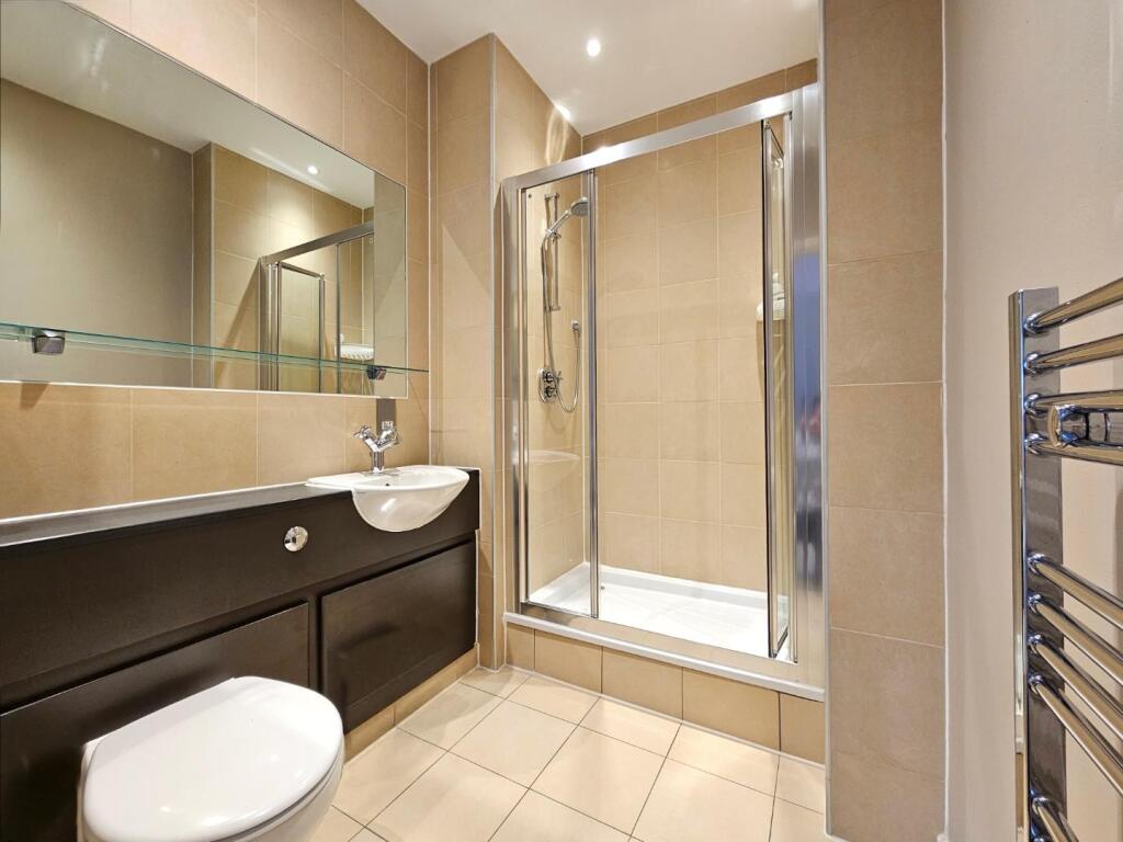 Bedroom 1 En-Suite Shower