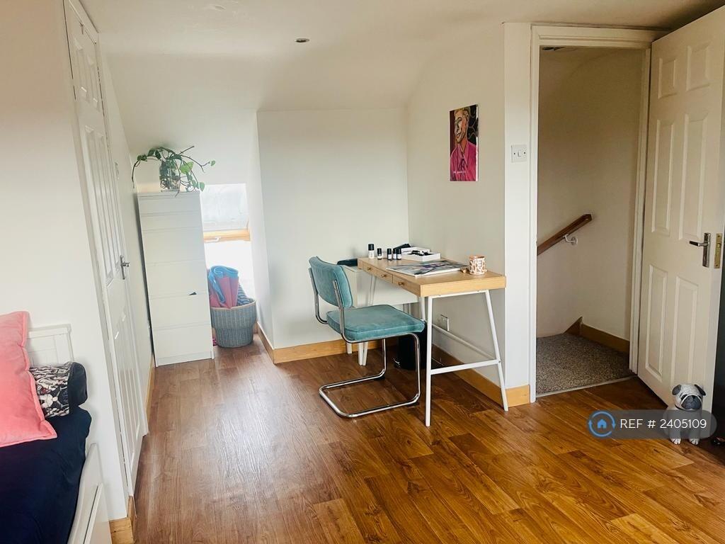 Top Floor Bedroom 