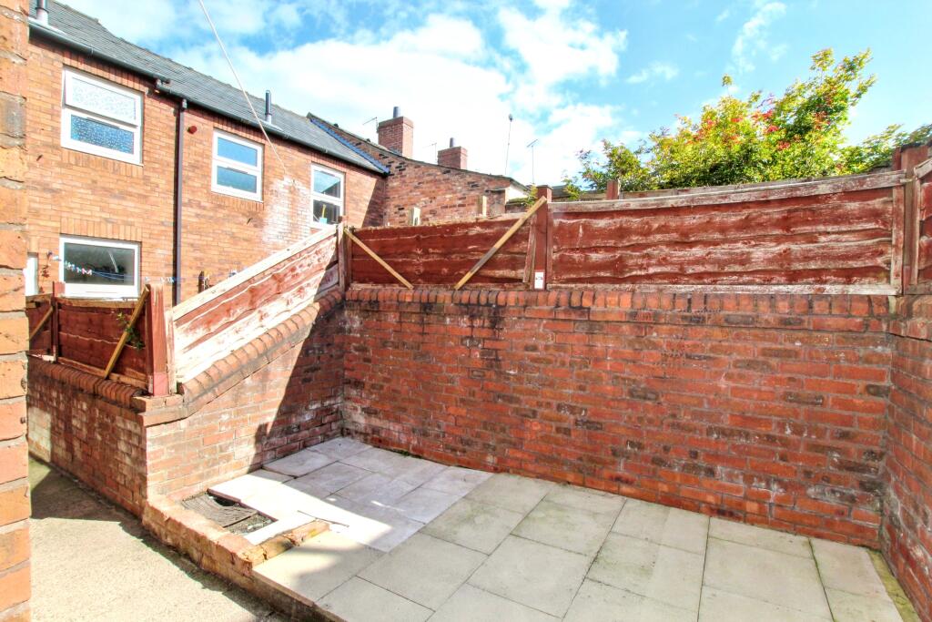 39 Coronation Street, Macclesfield, Cheshire, SK11 7PQ