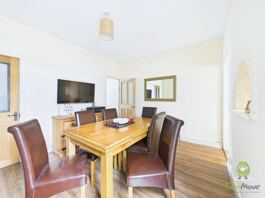 CAM01543G0-PR0121-STILL010