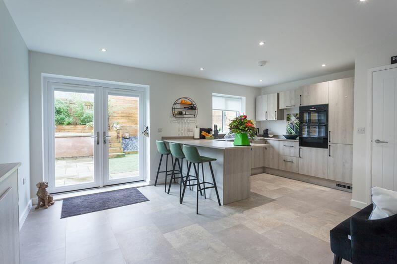 OPEN PLAN DINING KITCHEN