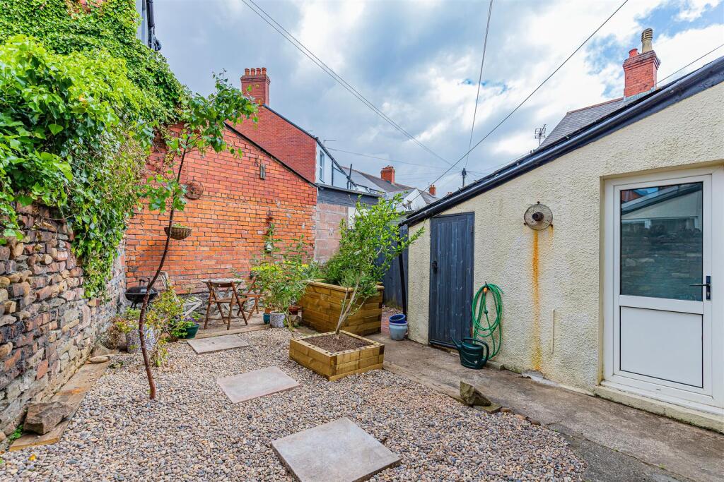 Amesbury Road 47-3.jpg