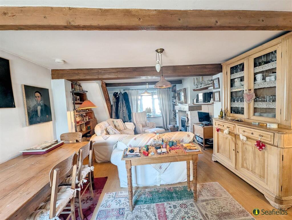 Sitting &amp; Dining Room