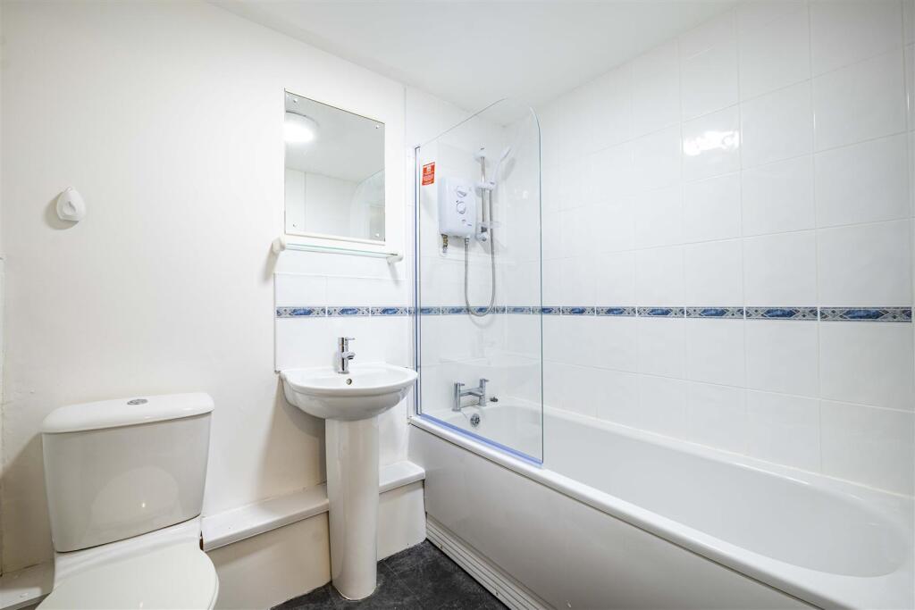 101 Sheridan court 6 of 7.jpg