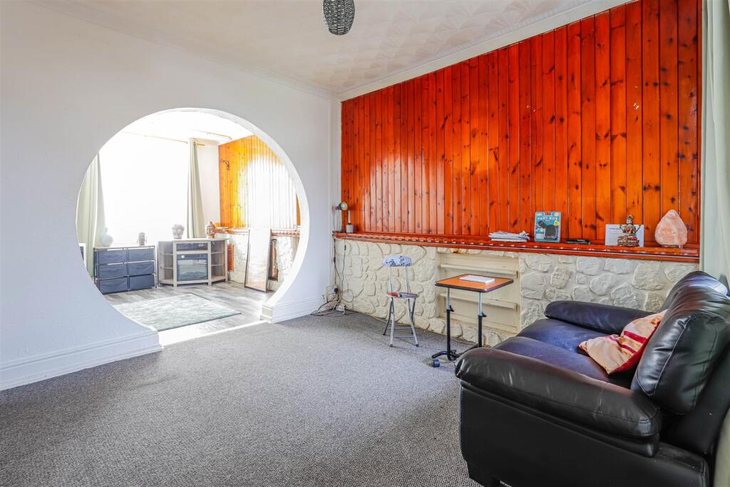 Chesterfield St_-4.jpg