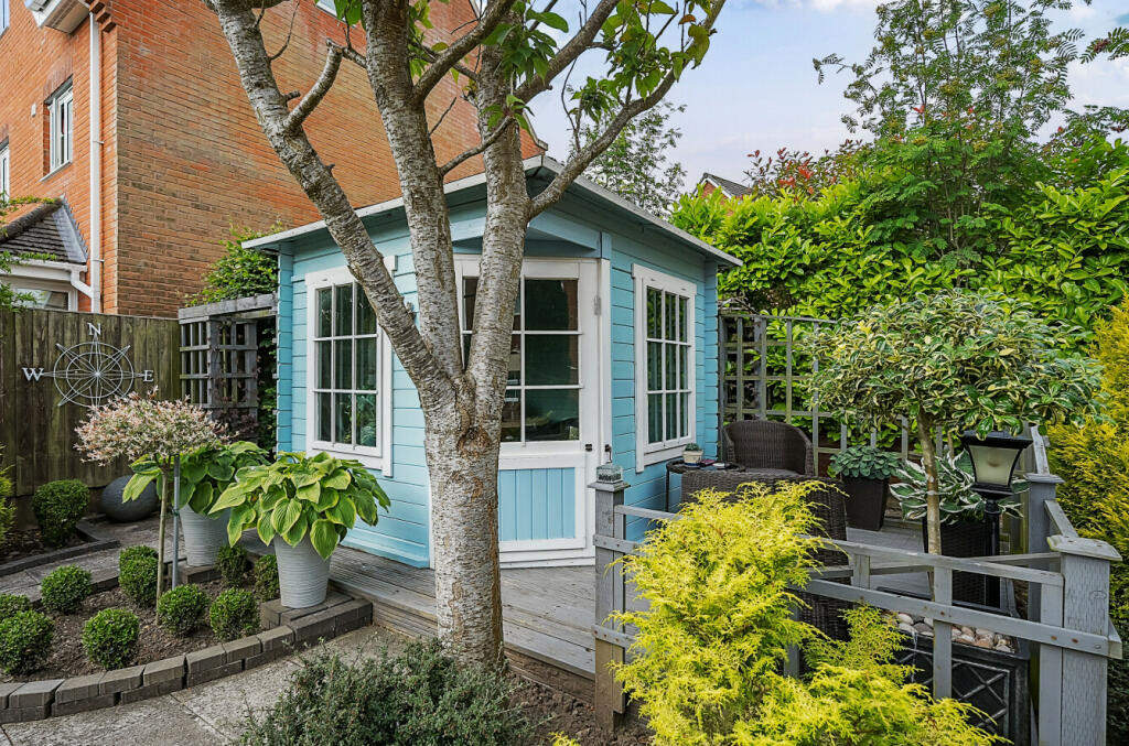 667d41a844161-l-1149132 (8)