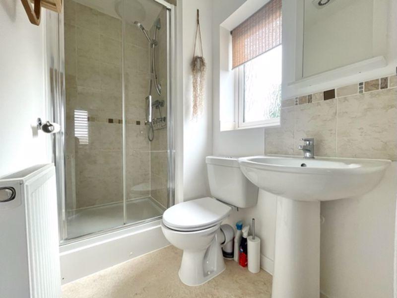 En-Suite Showe...