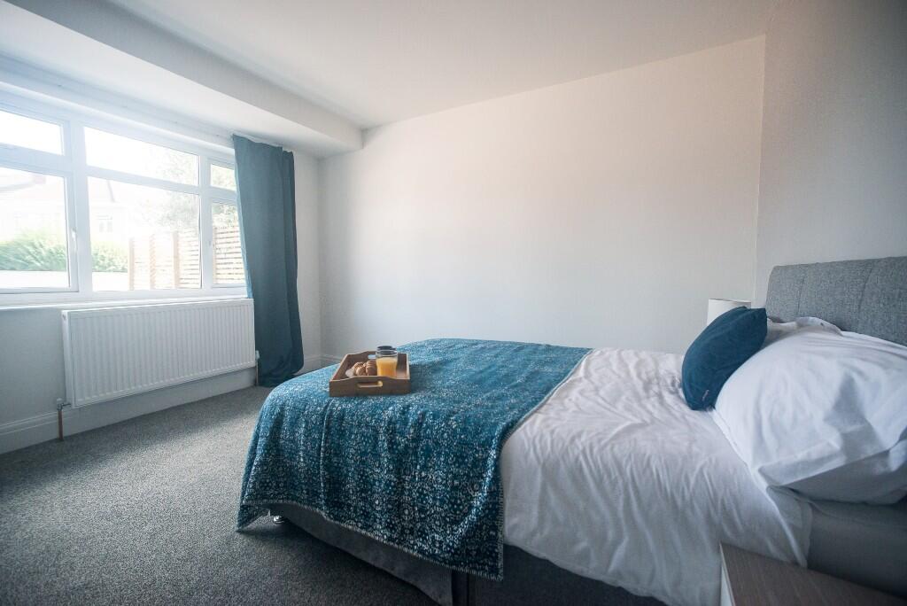 Room 1 @ £760pcm