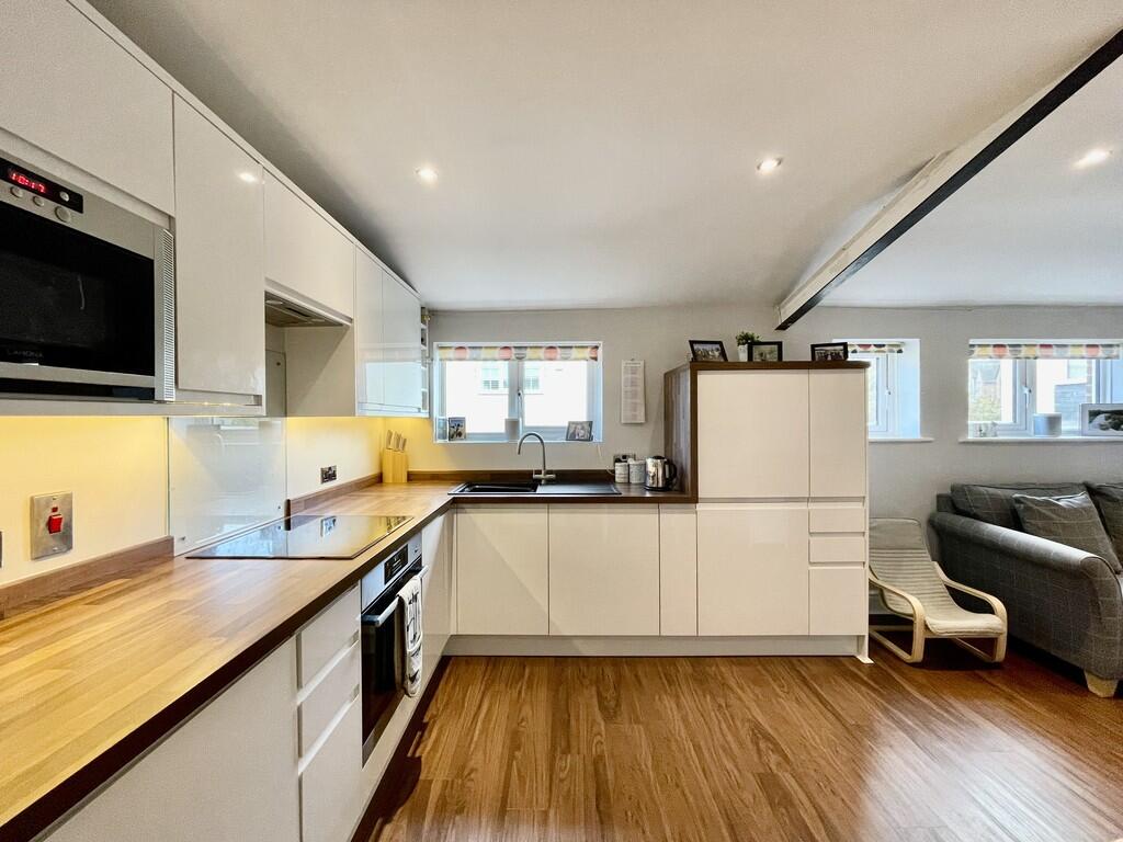 Kitchen (2)