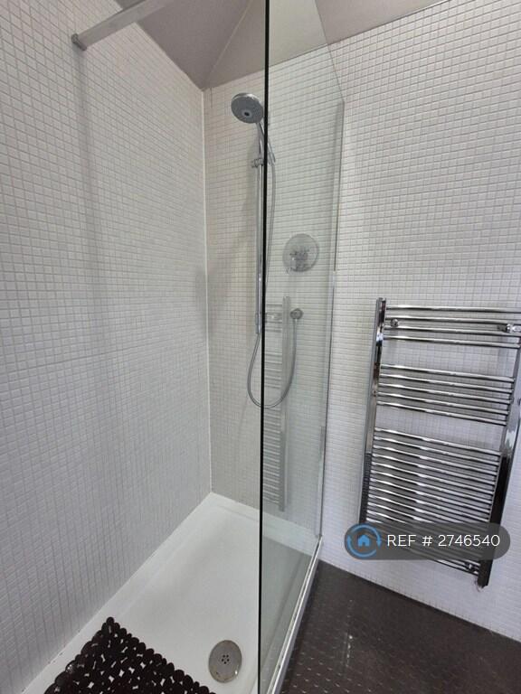 Master Ensuite